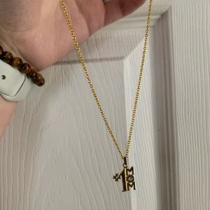 #1 mom necklace